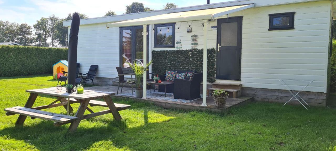 Gezellige Chalet Met Grote Privetuin. Dronrijp Luaran gambar