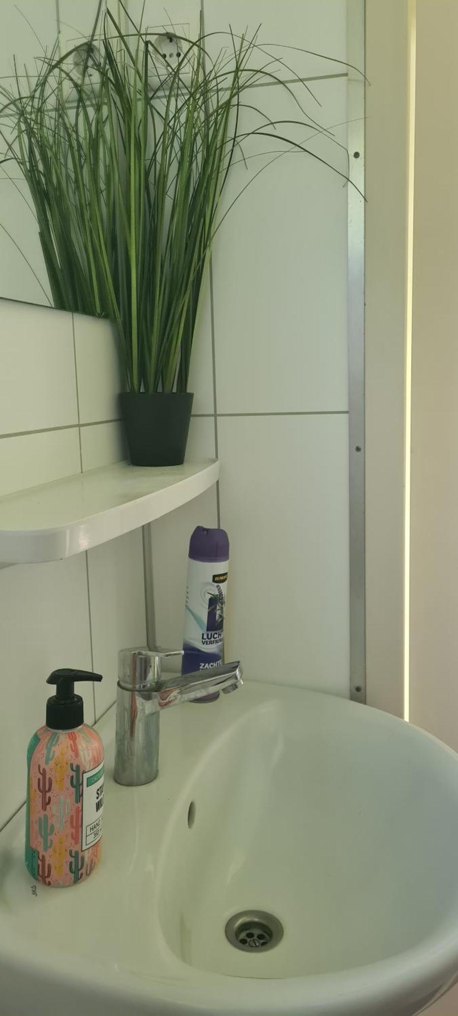 Gezellige Chalet Met Grote Privetuin. Dronrijp Luaran gambar