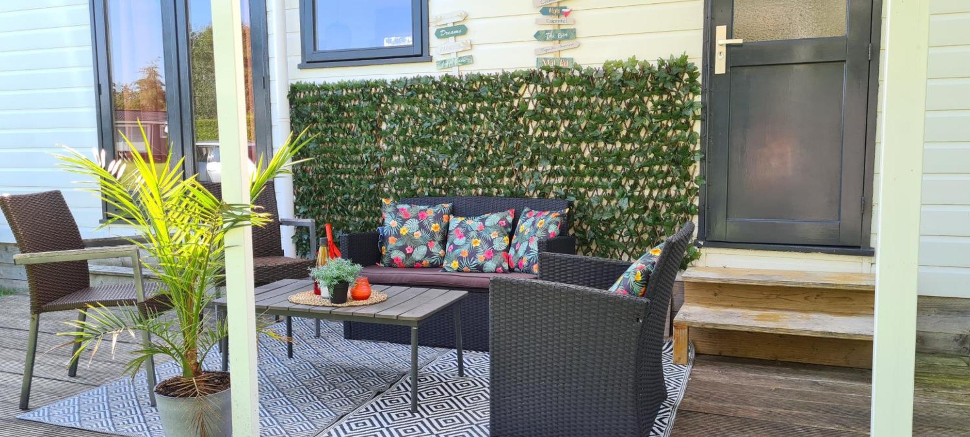 Gezellige Chalet Met Grote Privetuin. Dronrijp Luaran gambar